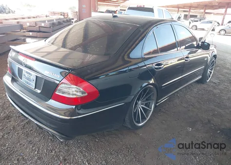2007 Mercedes-Benz E 63 Amg z USA, uszkodzony, nr VIN WDBUF77X27B023949